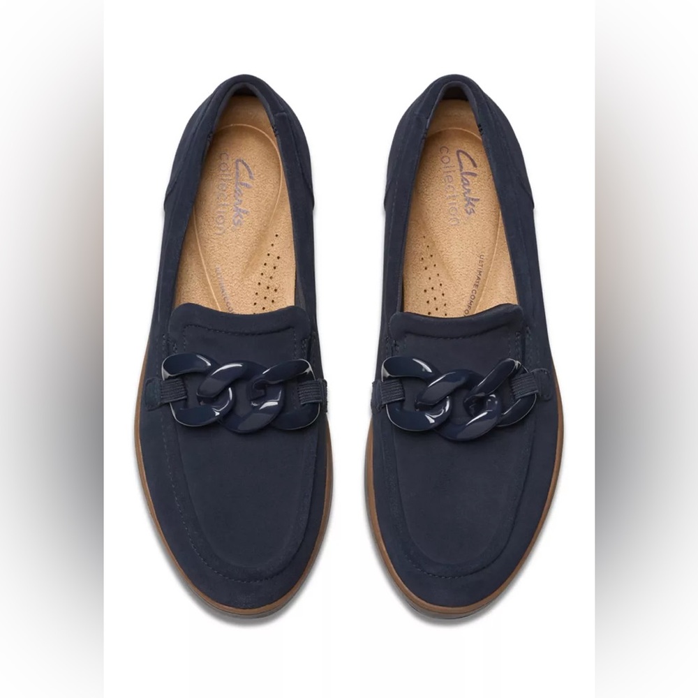 Clarks Zylah May Suede Loafers with Chain Accent in Navy Women’s size 7